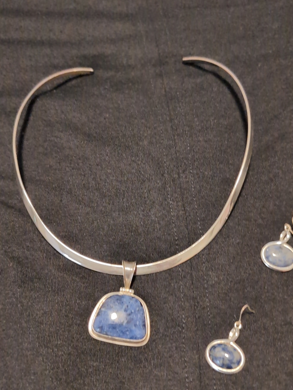 Silpada Vintage Sterlinh Silver Sodalite Trapezoid Choker Pendant and Earrings